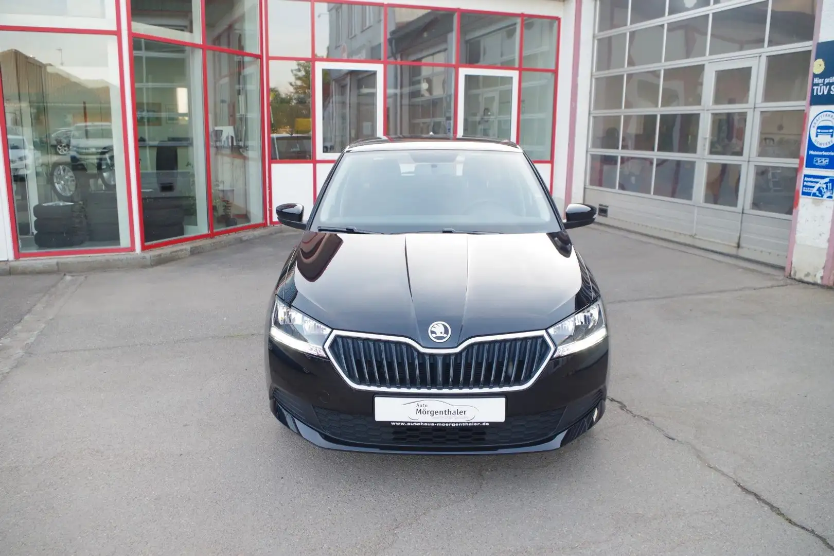 Skoda Fabia 1.0 MPI Cool Plus, Sitzheizung, DAB Zwart - 2