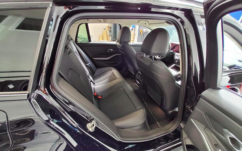 BMW 318 d Touring Aut.CAM/ACC/MULTI/INDUKTION — photo 11