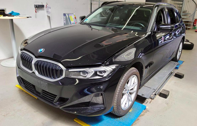 BMW 318 d Touring Aut.CAM/ACC/MULTI/INDUKTION — photo 2