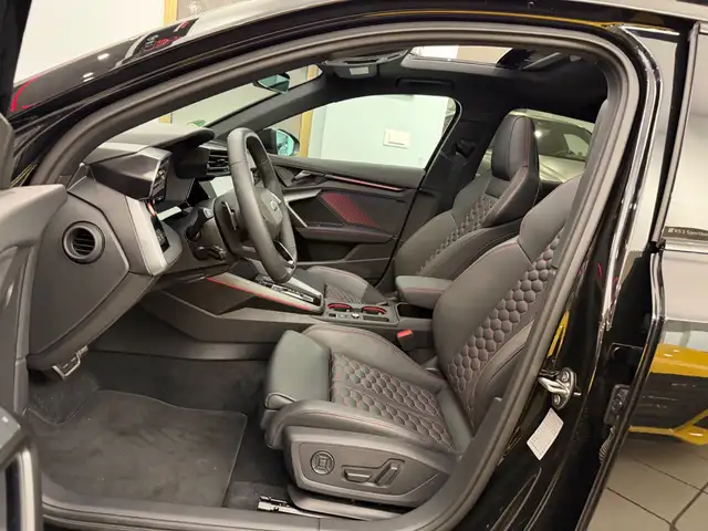 Audi RS3 view 9