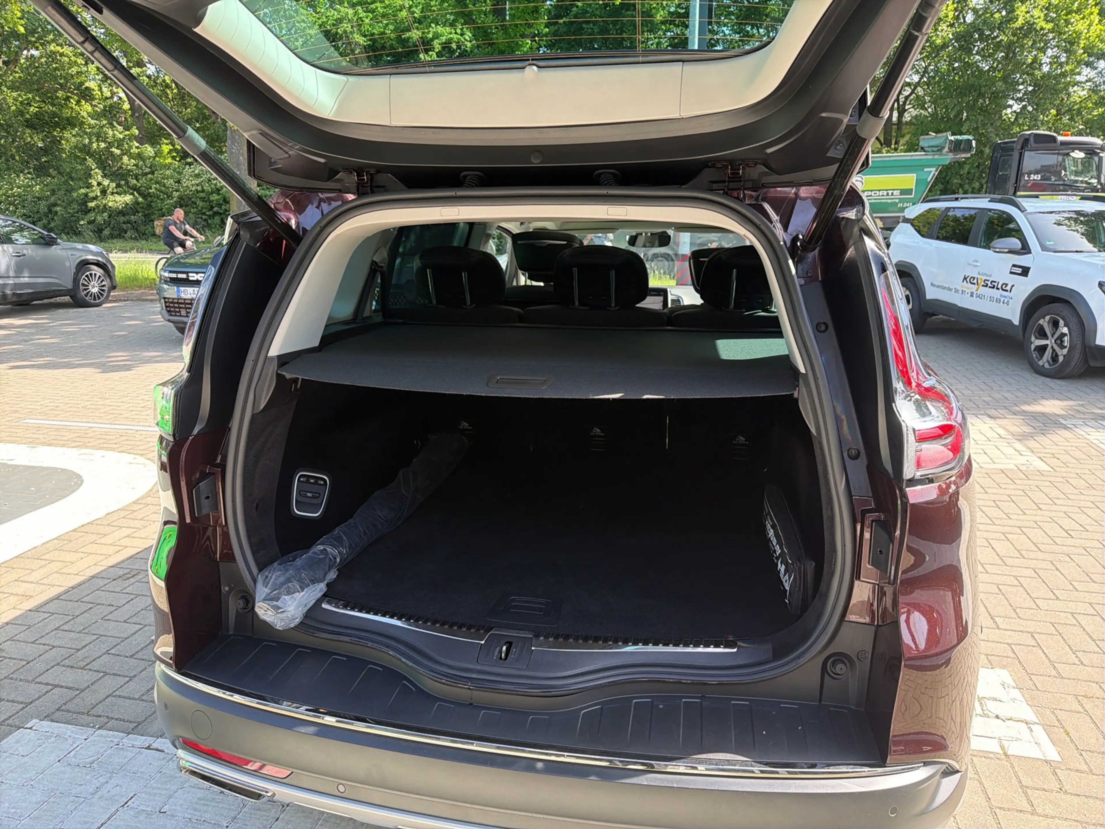 Renault Espace BLUE dCi 190 Initiale Paris — photo 15