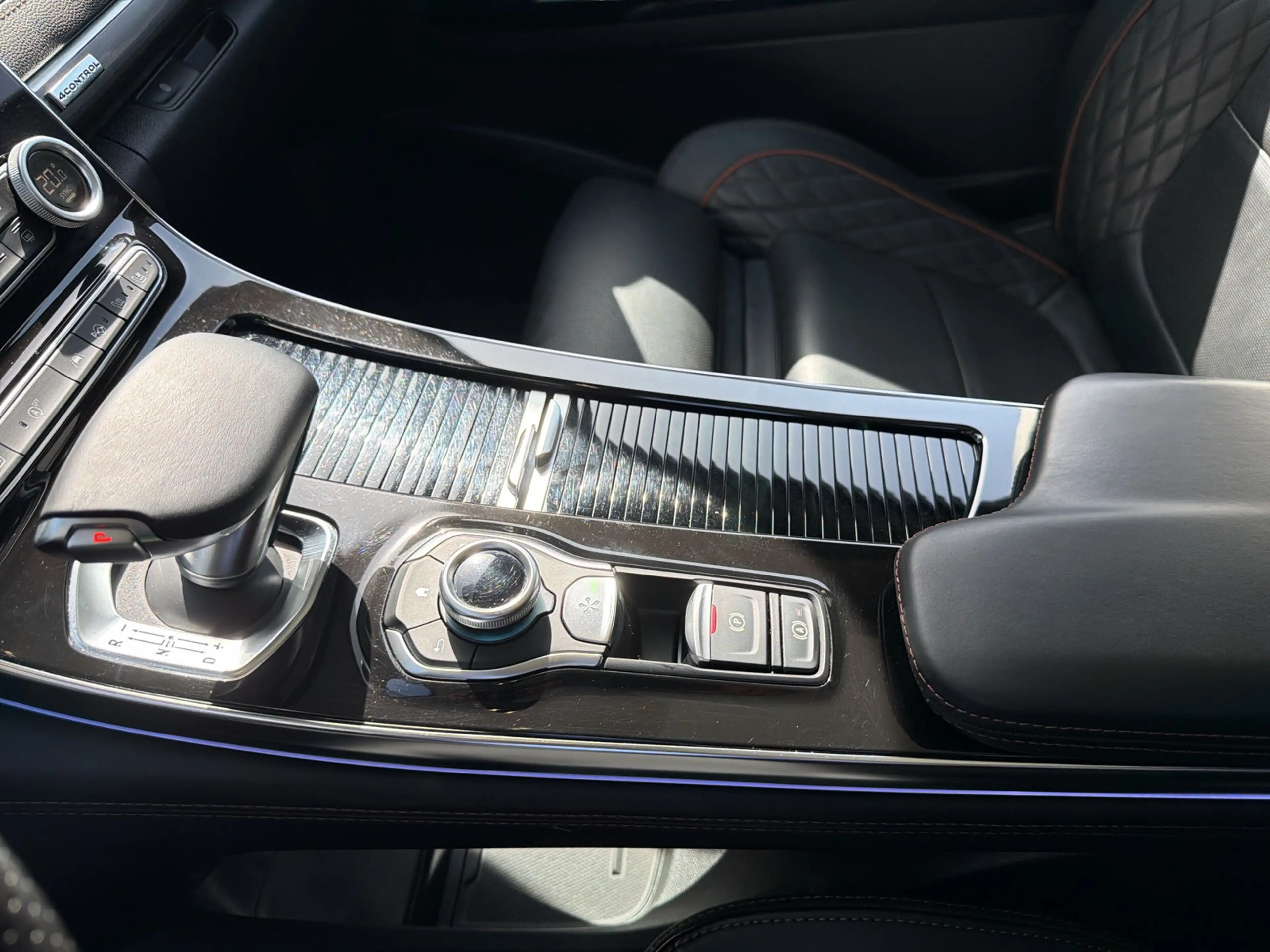 Renault Espace BLUE dCi 190 Initiale Paris — photo 12