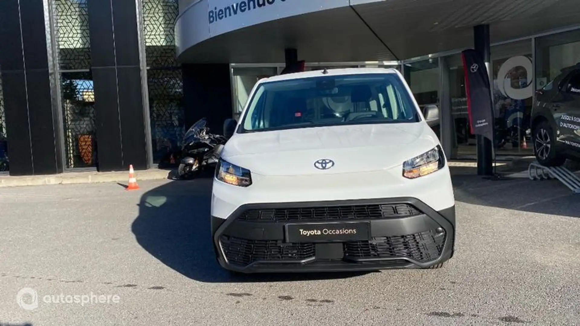 Toyota Proace City Medium Electric 50kWh Dynamic MC24 - 2