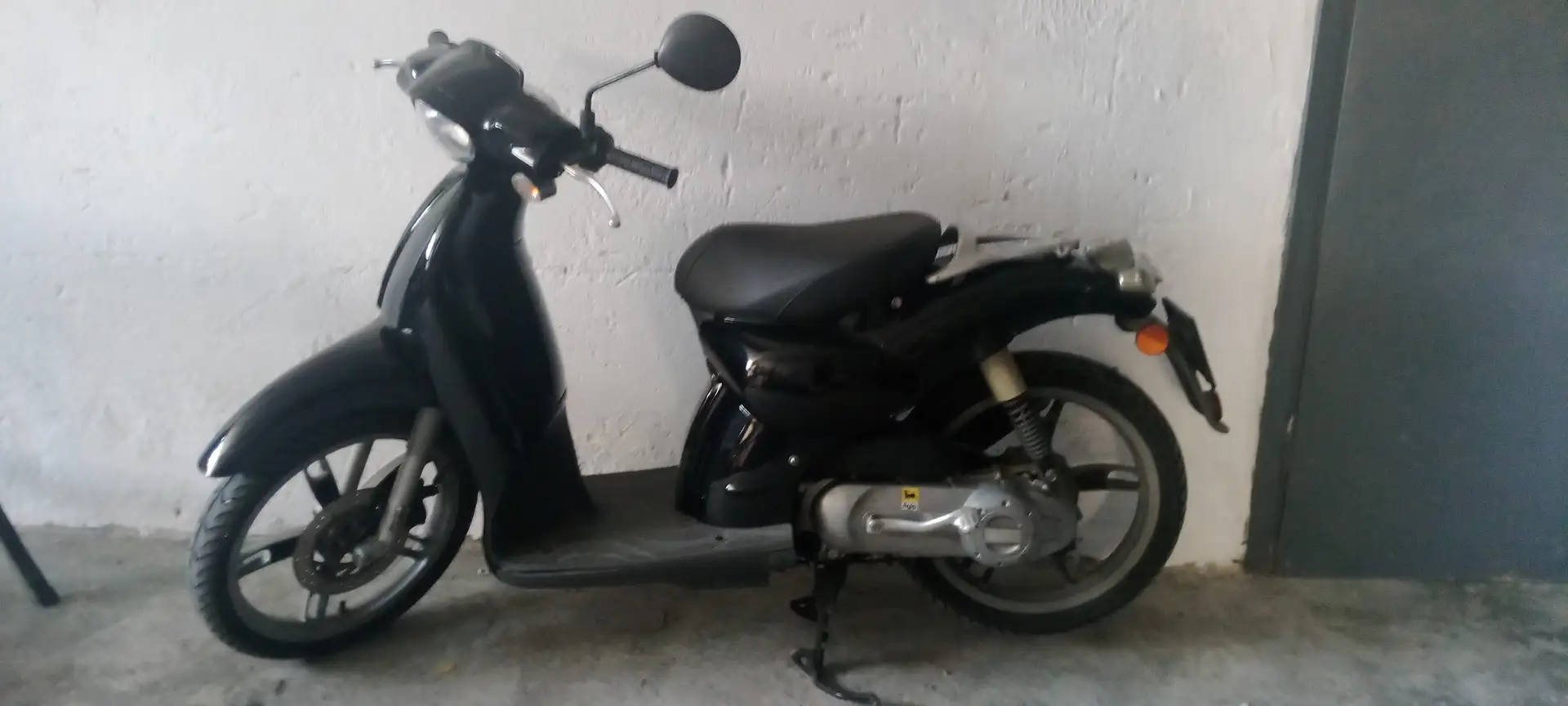 Aprilia Scarabeo 50 street 2 tempi Nero - 1