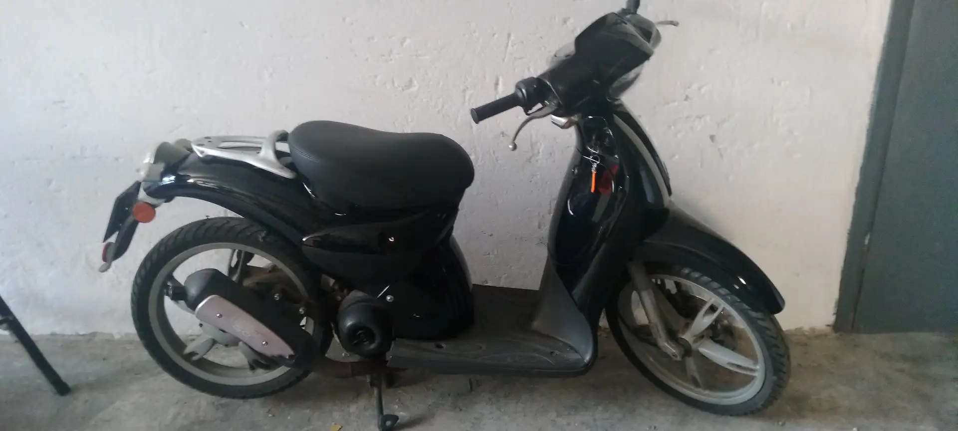 Aprilia Scarabeo 50 street 2 tempi Nero - 2