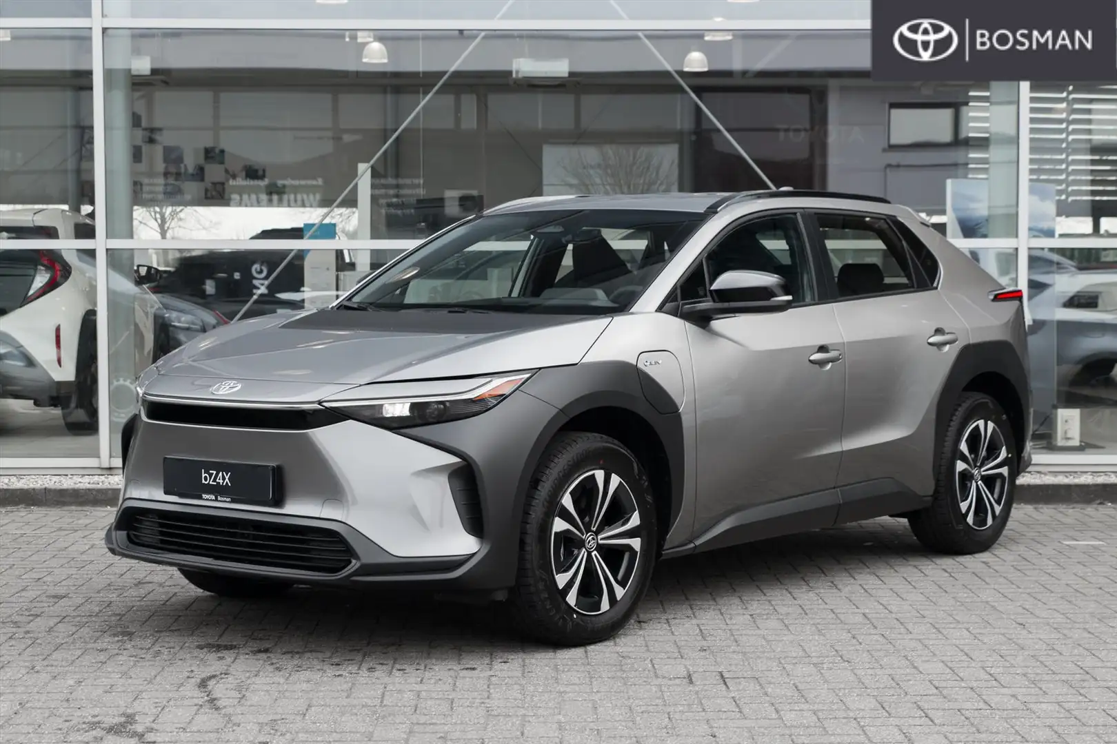 Toyota bZ4X 71,4 kWh 204pk Aut Active DEMO VOORDEEL Zilver - 1