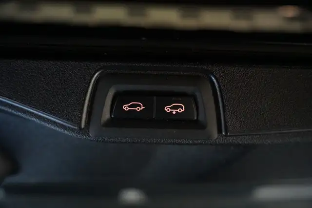 BMW X5 view 10