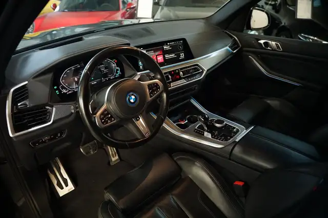 BMW X5 view 16