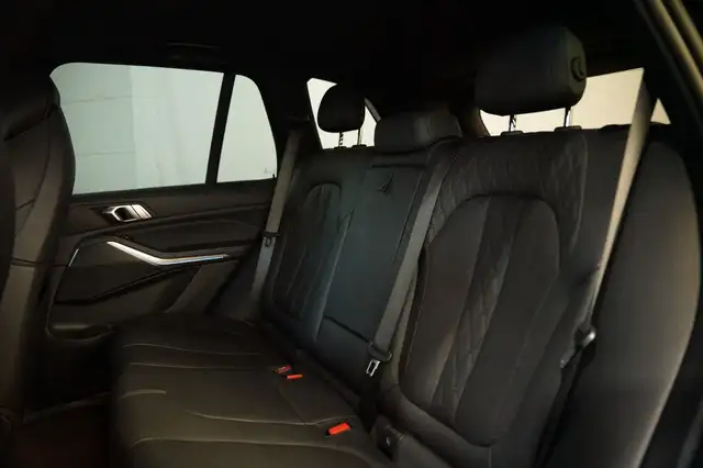 BMW X5 view 25
