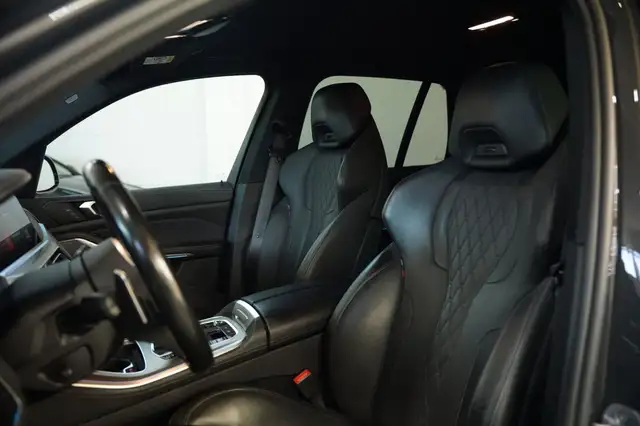 BMW X5 view 21