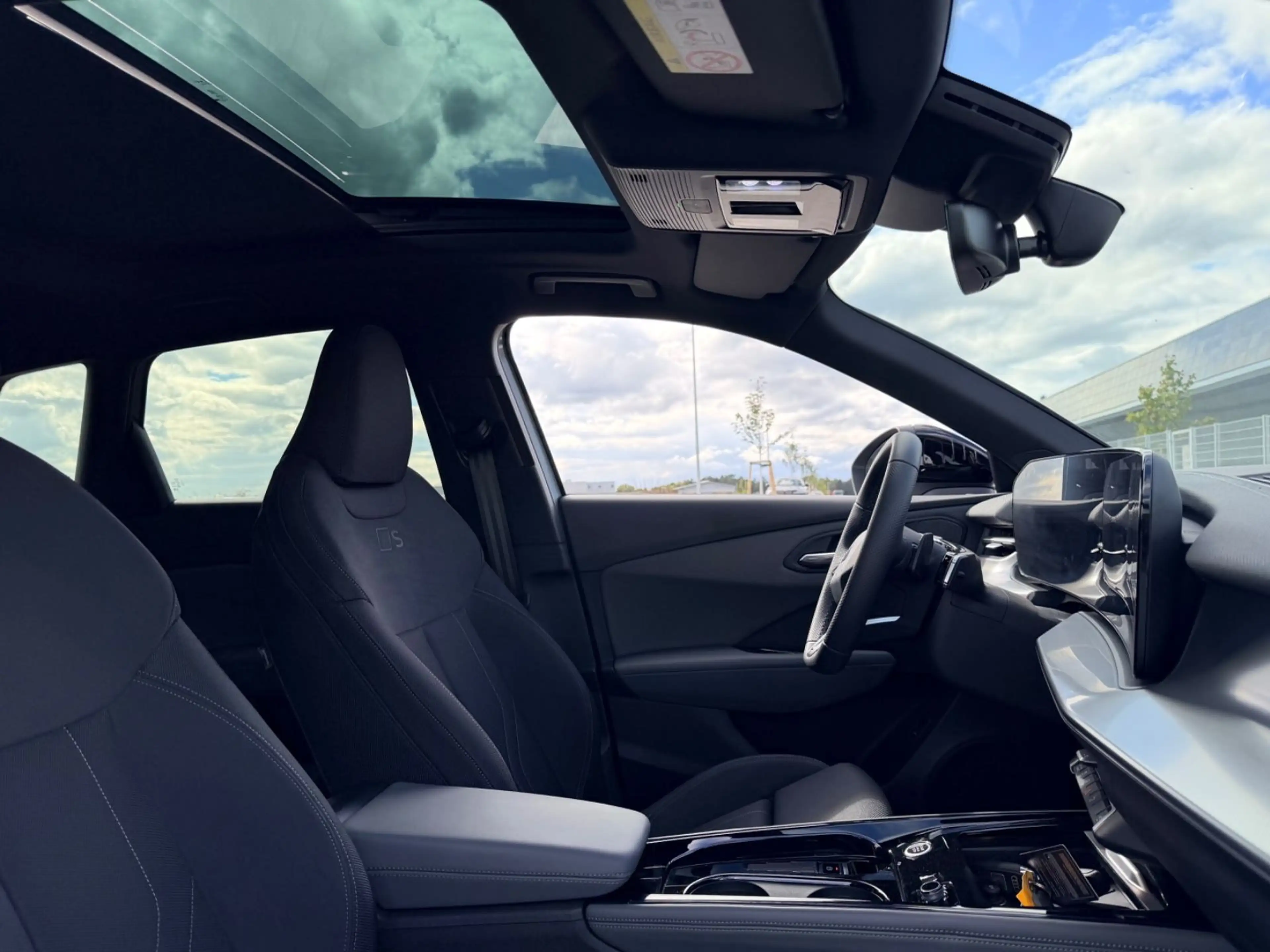Audi Q3 35 TDI S line PANORAMA*AHK*ACC*TECH PLUS — photo 7