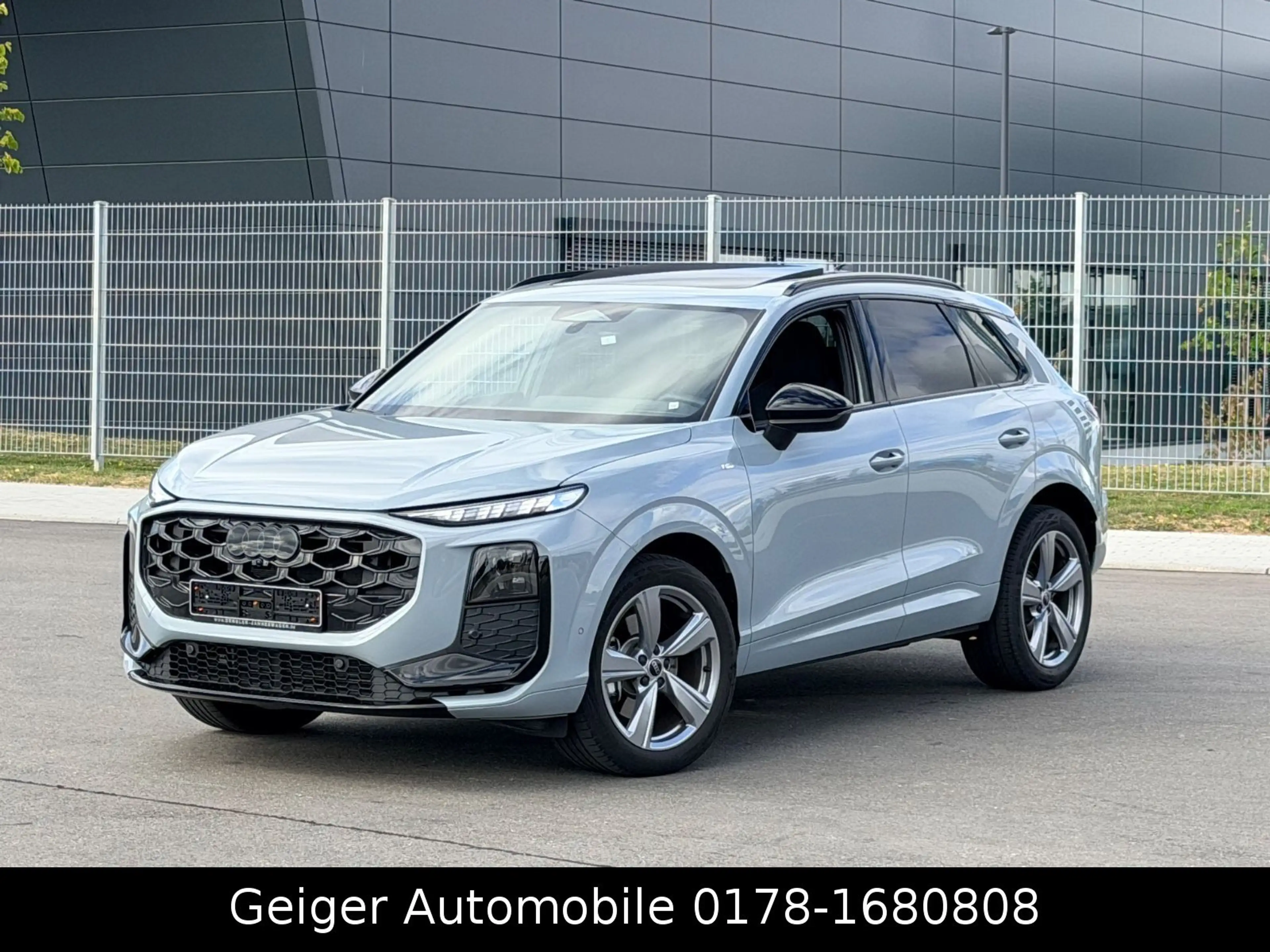 Audi Q3 35 TDI S line PANORAMA*AHK*ACC*TECH PLUS