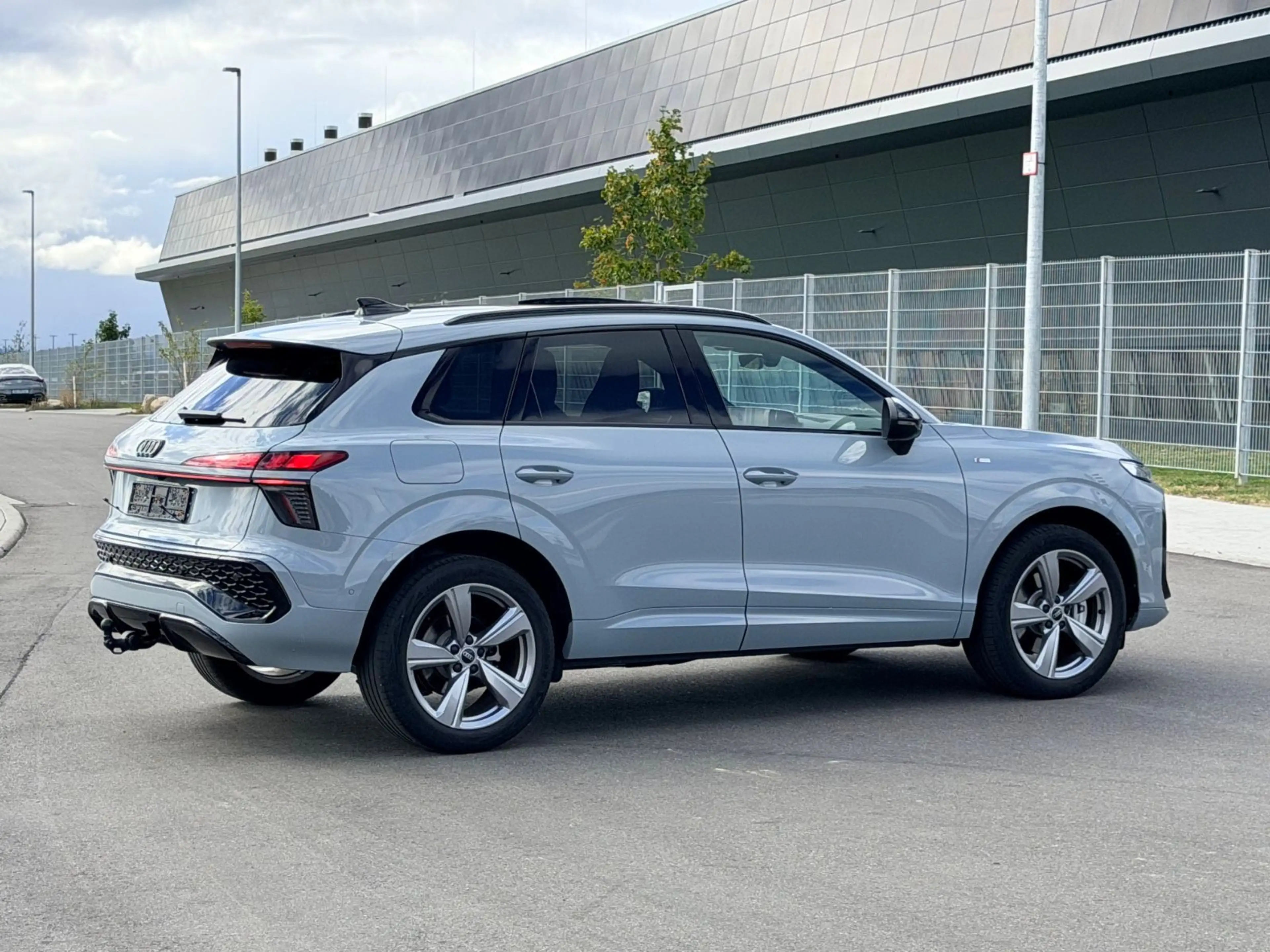 Audi Q3 35 TDI S line PANORAMA*AHK*ACC*TECH PLUS — photo 6