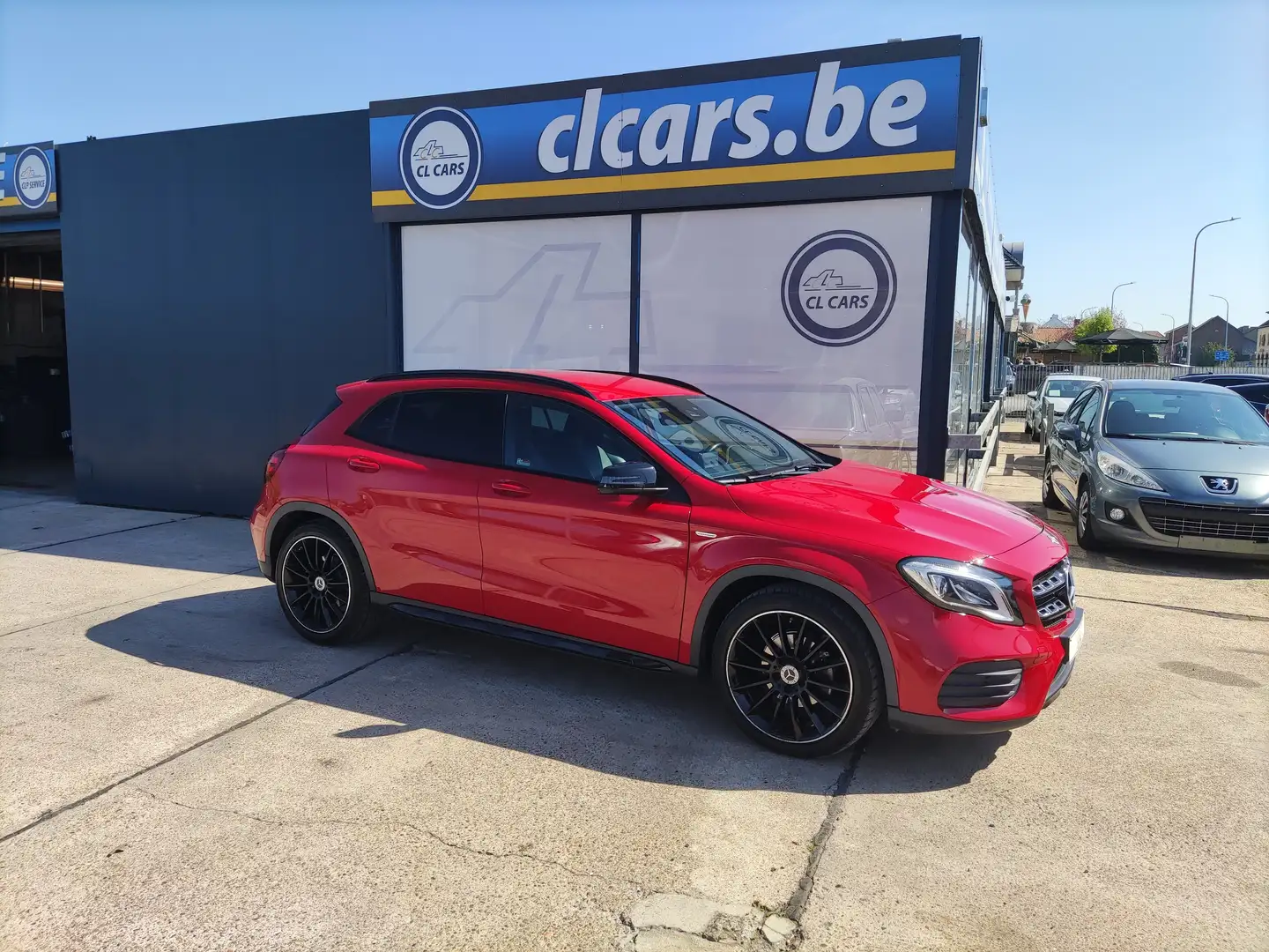 Mercedes-Benz GLA 200 (EU6.2)/Automaat/Navi/Camera/Cruise/Leder Czerwony - 1