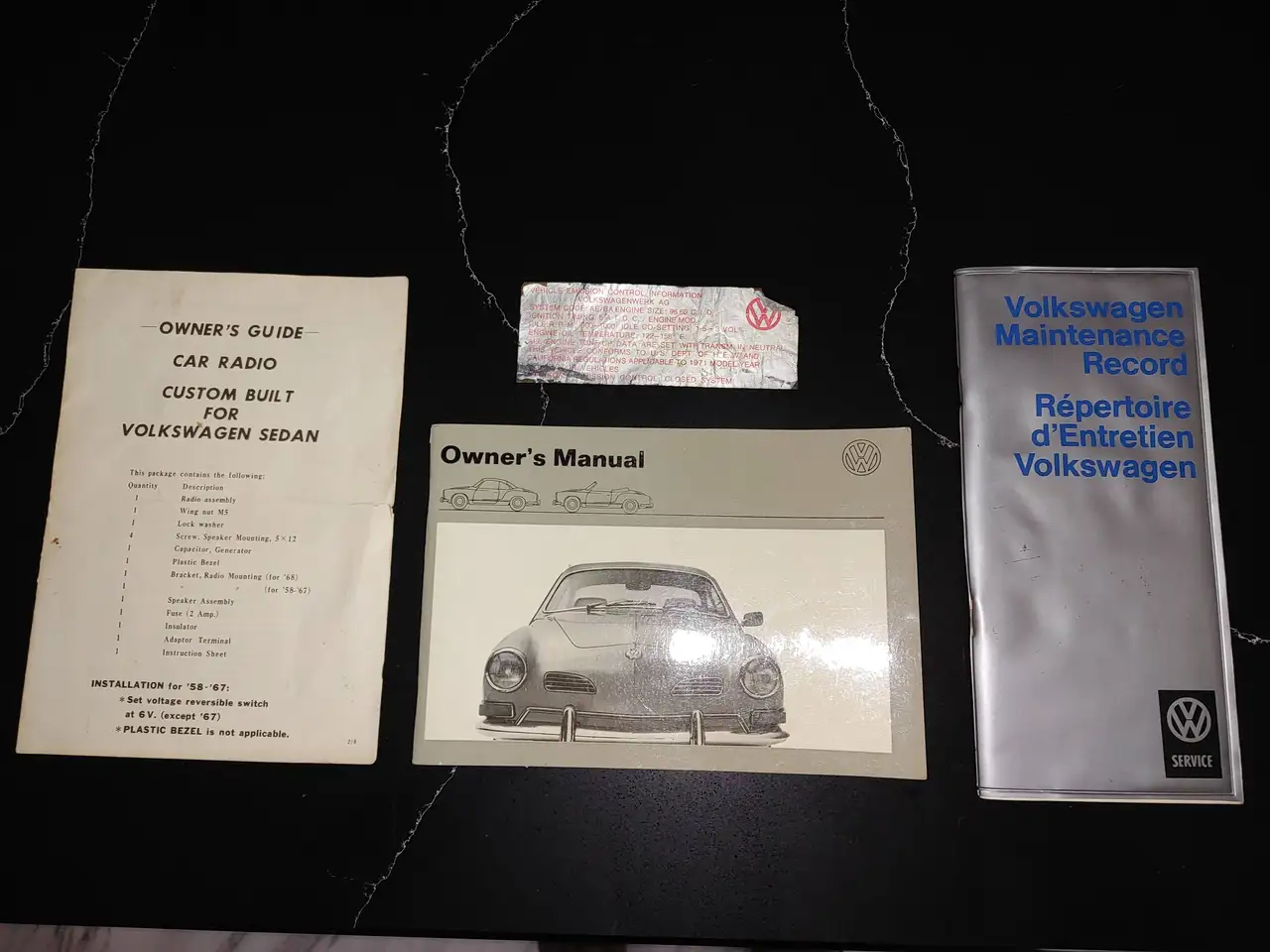 Volkswagen Karmann Ghia снимка Volkswagen Karmann Ghia