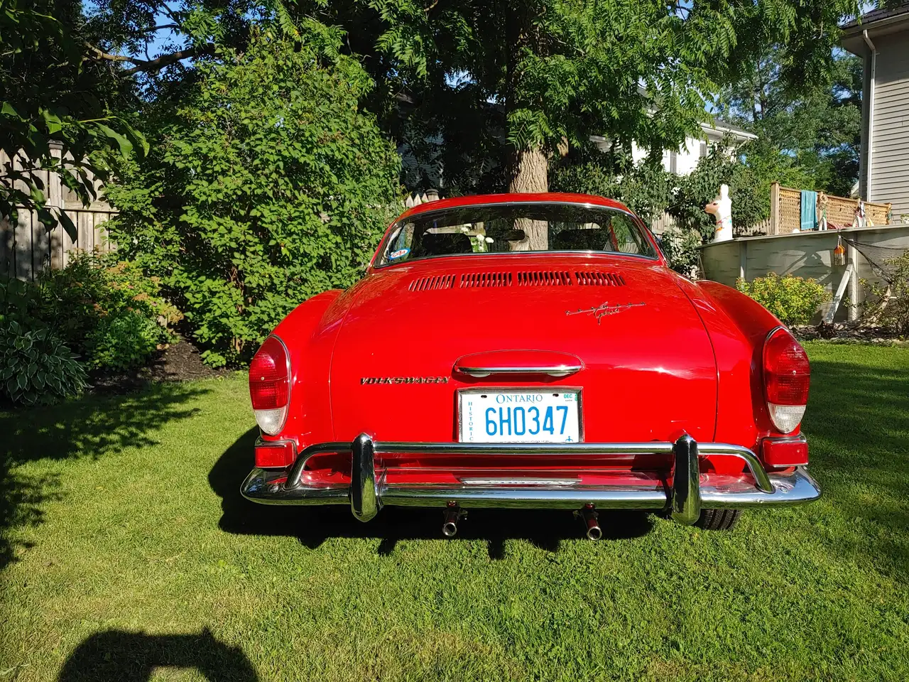 Volkswagen Karmann Ghia снимка Volkswagen Karmann Ghia