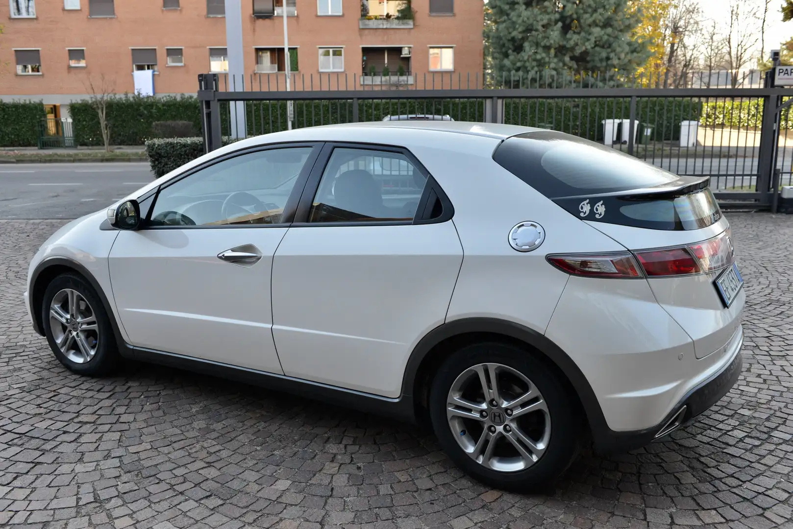 Honda Civic Civic VIII 2006 5p 1.4 i-vtec Comfort Weiß - 2