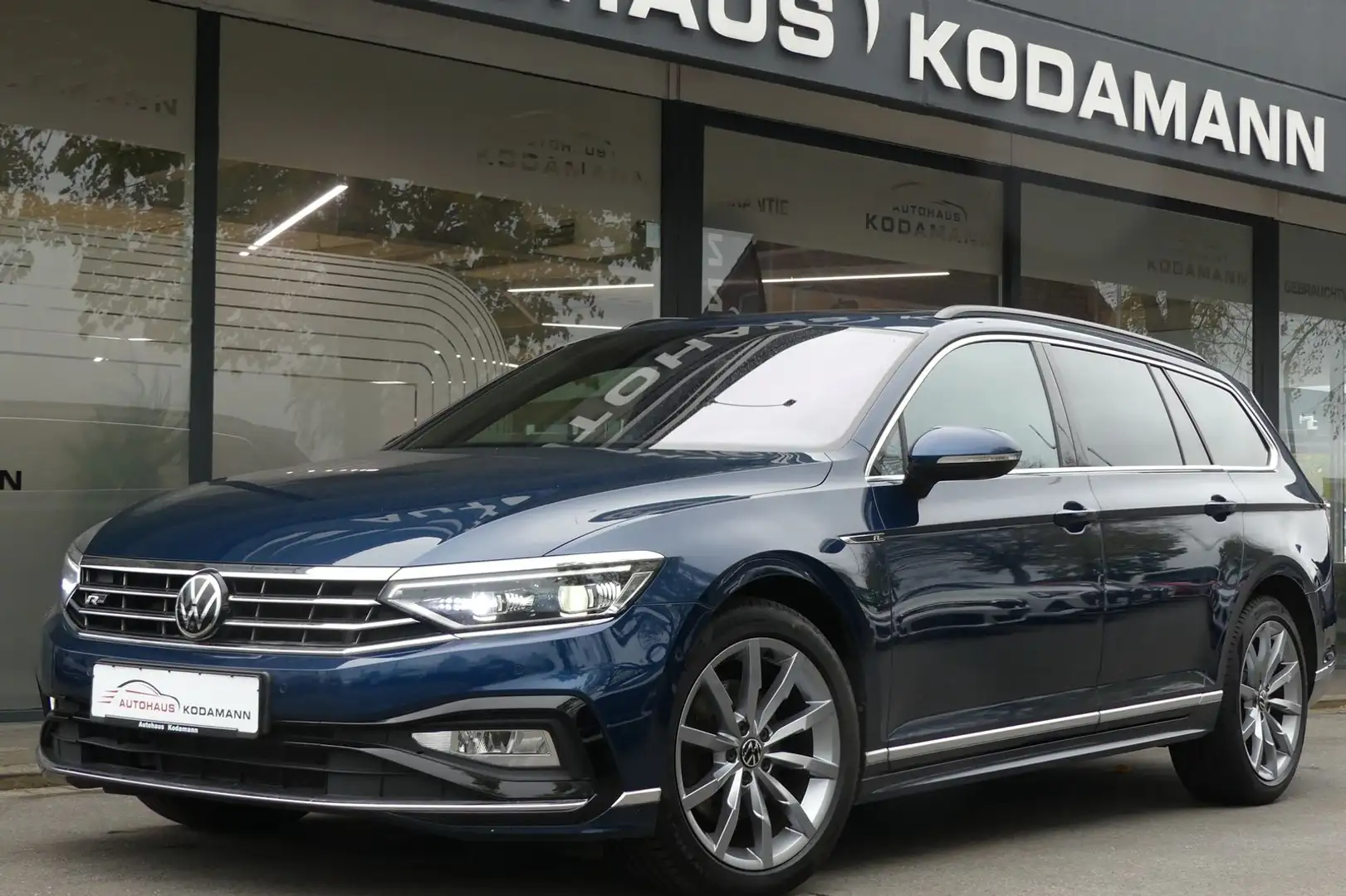 Volkswagen Passat Variant 2.0 TSI R-Line*360°Cam*Pano*AHK* Azul - 1