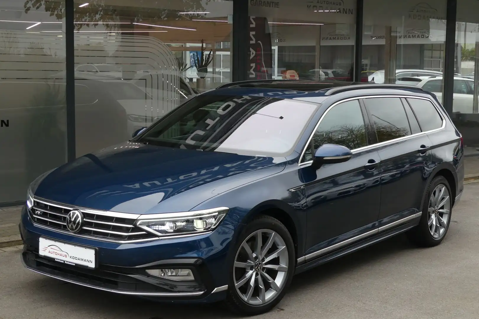 Volkswagen Passat Variant 2.0 TSI R-Line*360°Cam*Pano*AHK* Azul - 2