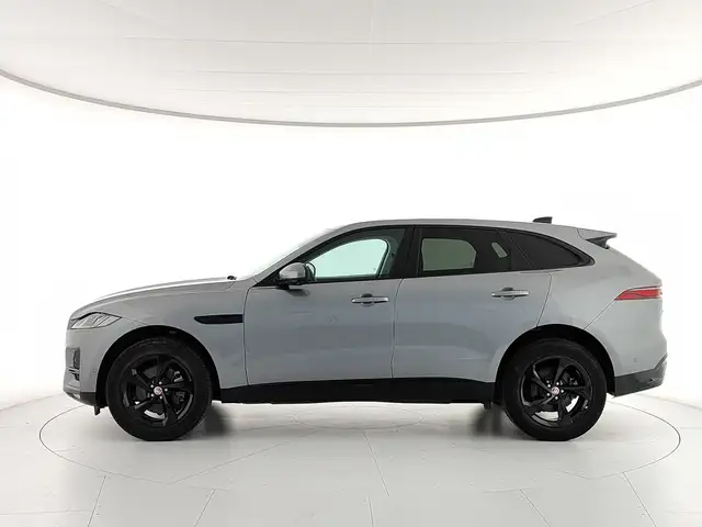 Jaguar F-Pace view 2