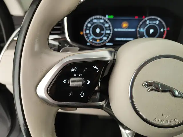 Jaguar F-Pace view 15