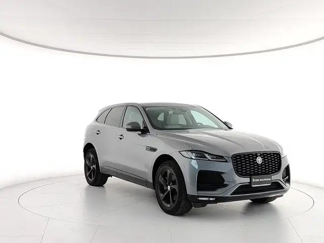 Jaguar F-Pace view 7