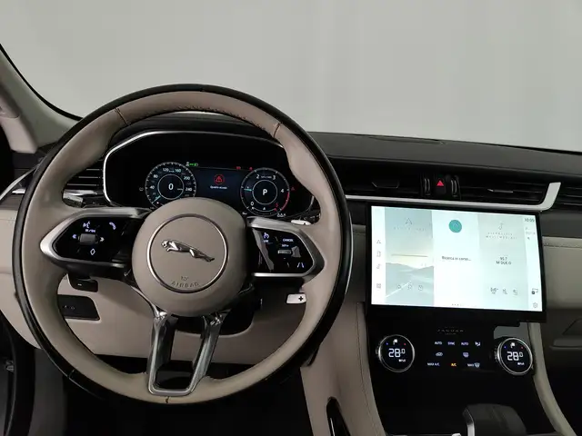 Jaguar F-Pace view 14