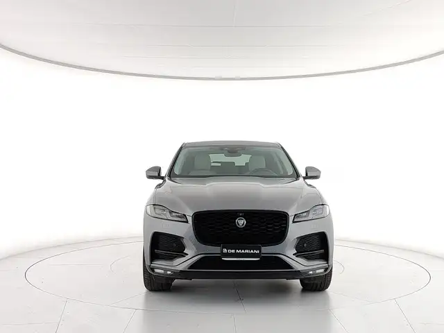 Jaguar F-Pace view 8