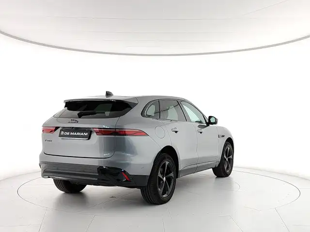 Jaguar F-Pace view 5