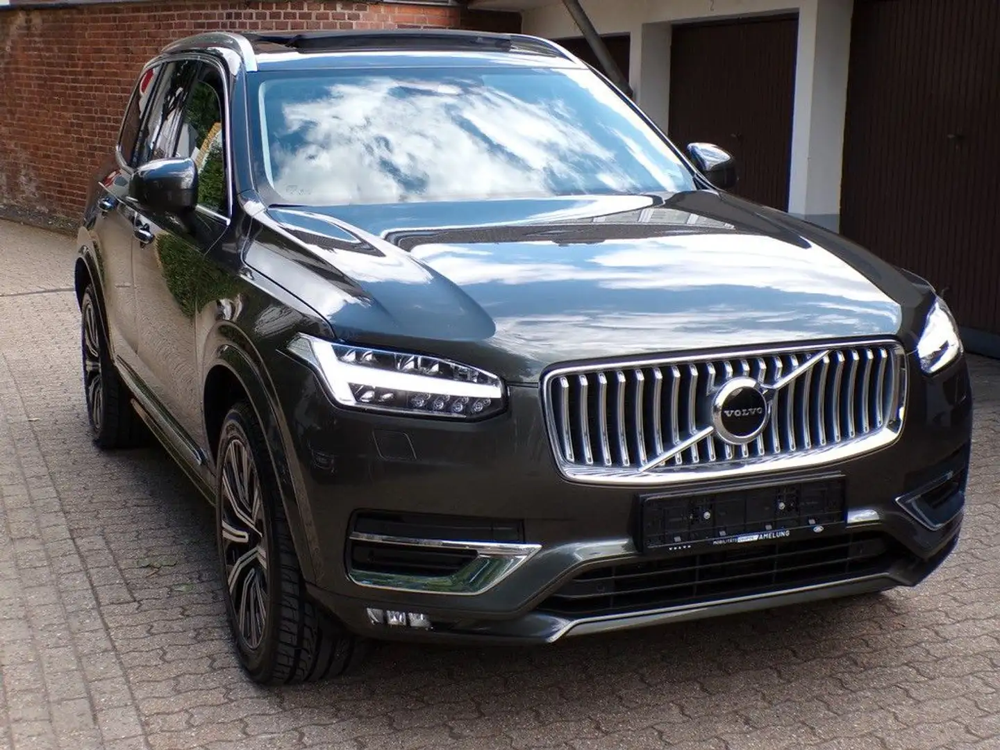 Volvo XC90 Inscrip. AWD/7.Sitze/Pano/ACC/Kamera/Memory Grau - 2