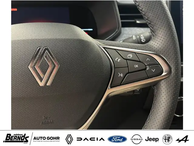 Renault Clio view 15