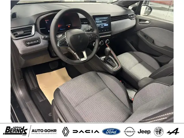 Renault Clio view 11