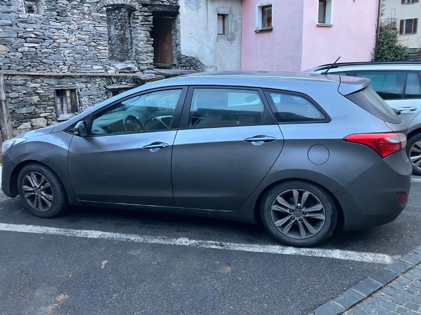 Hyundai i30 i30 II 2012 Wagon Wagon 1.6 crdi Comfort 110cv Grigio - 1