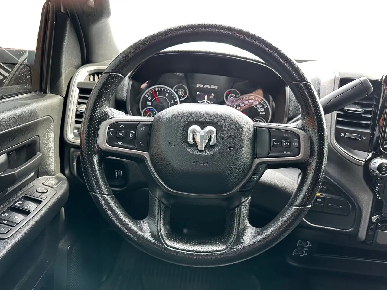 RAM 3500 снимка RAM 3500