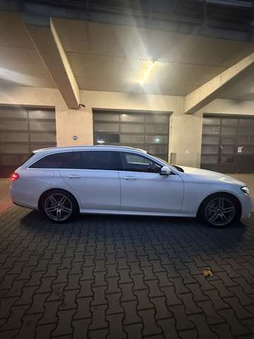 Mercedes-Benz E 220 E 220 d (213.204)