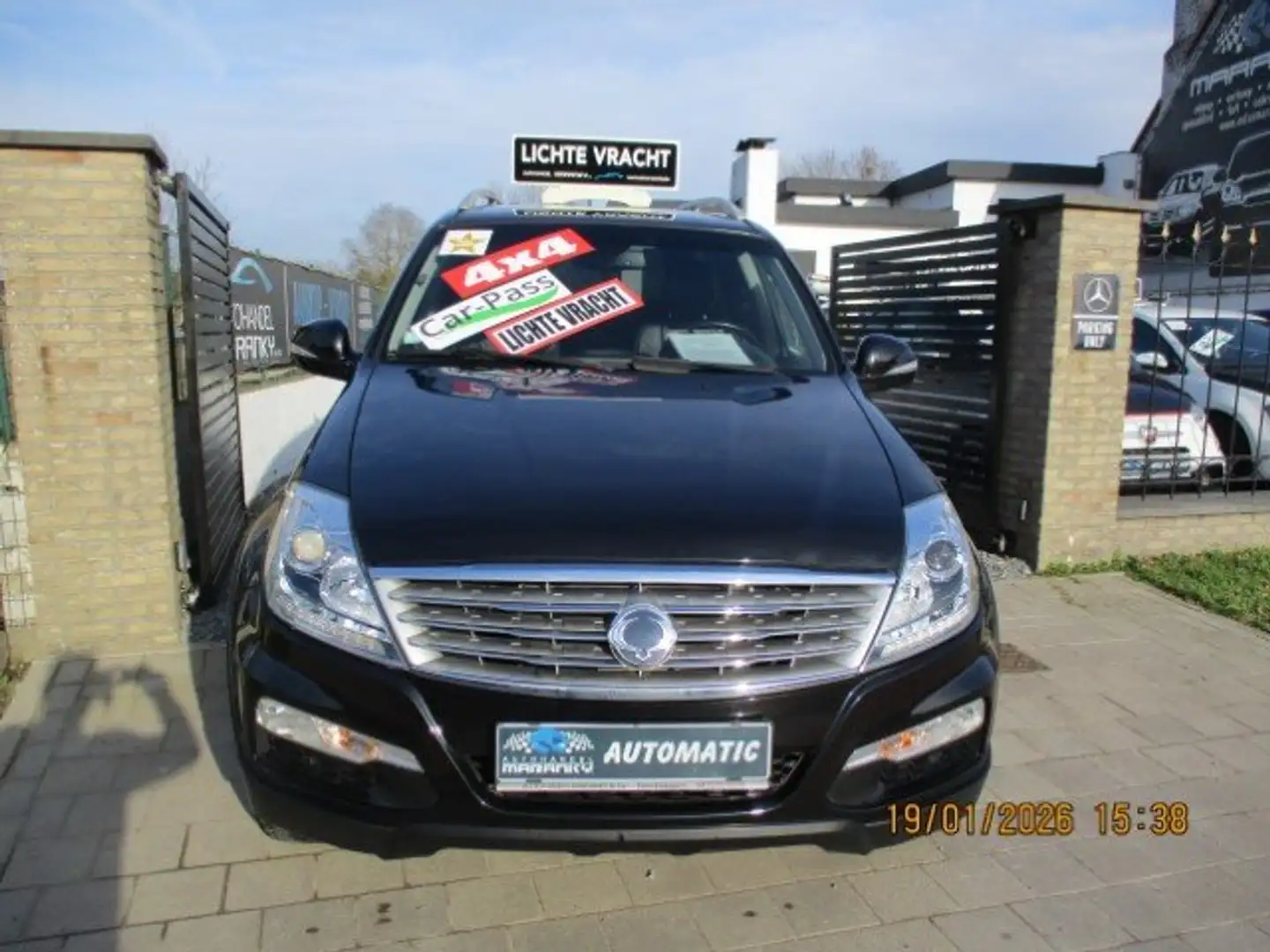 SsangYong Rexton Rexton W 2.2 e-XDi  4WD Automatik EXECUTIVE LV2PL! Schwarz - 2