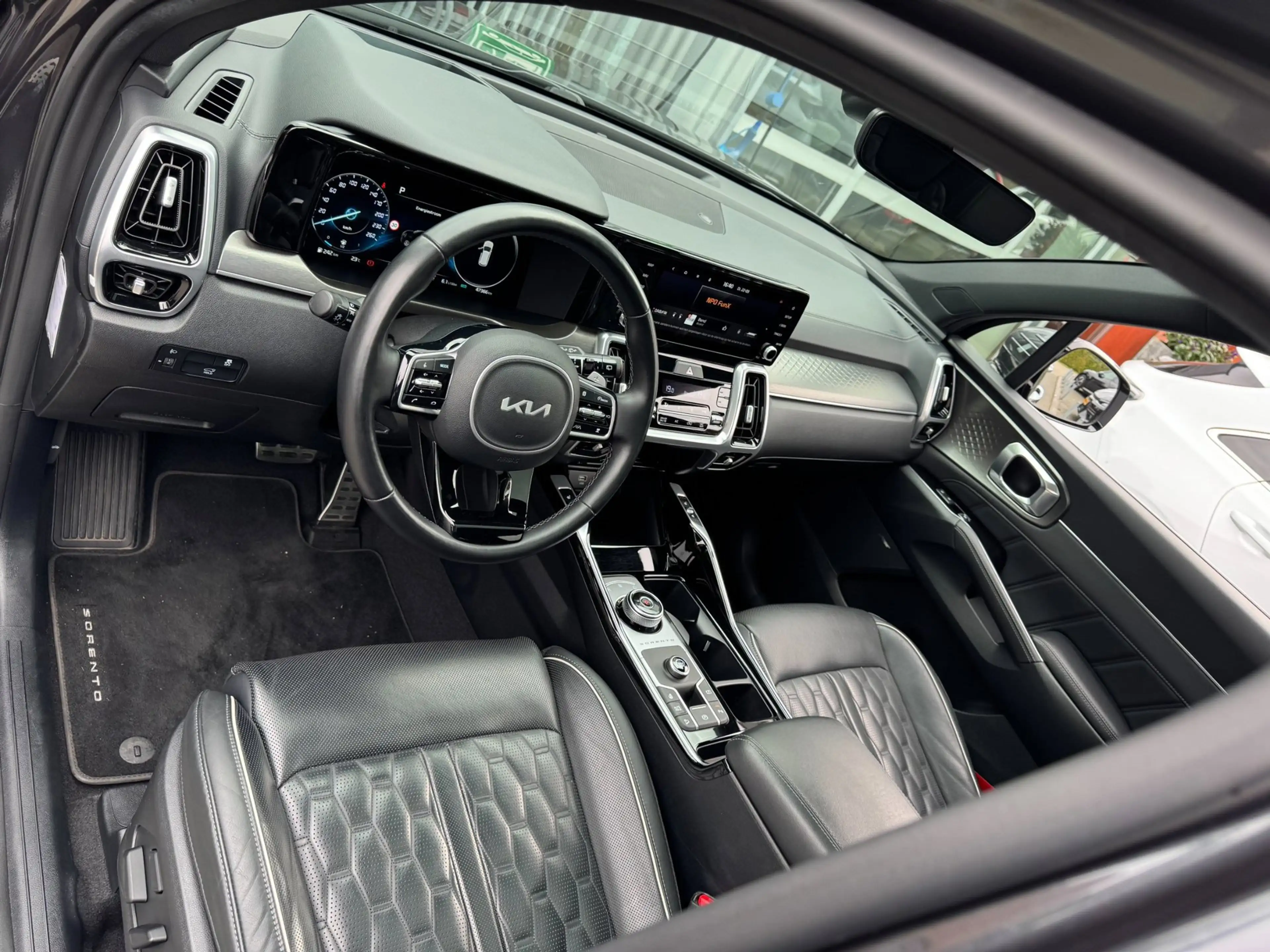 Kia Sorento 1.6 T-GDI Hybrid 2WD ExecutiveLine 7p. | Afn. Trek — photo 10