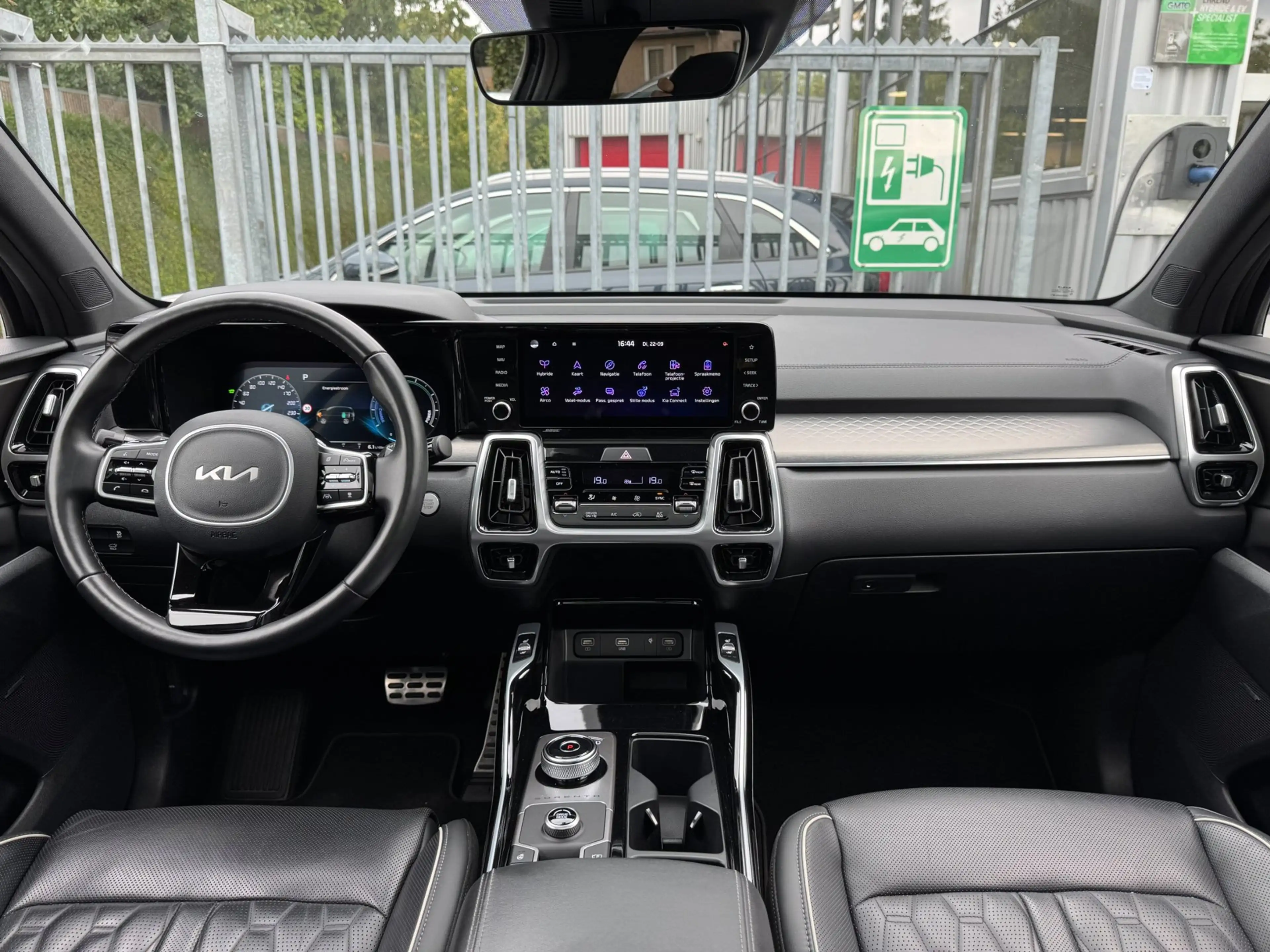 Kia Sorento 1.6 T-GDI Hybrid 2WD ExecutiveLine 7p. | Afn. Trek — photo 9
