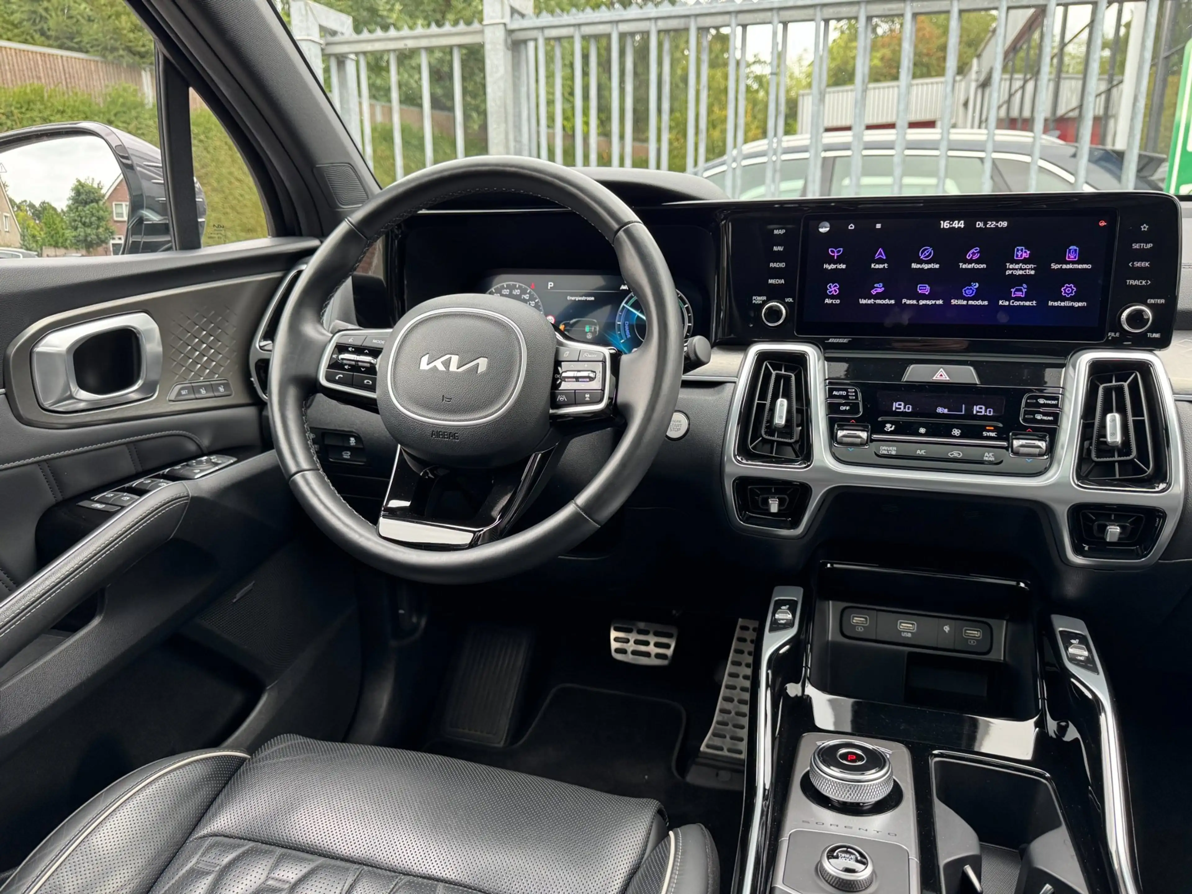 Kia Sorento 1.6 T-GDI Hybrid 2WD ExecutiveLine 7p. | Afn. Trek — photo 21