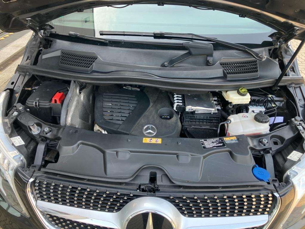 Mercedes-Benz V 250