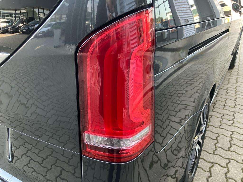 Mercedes-Benz V 250