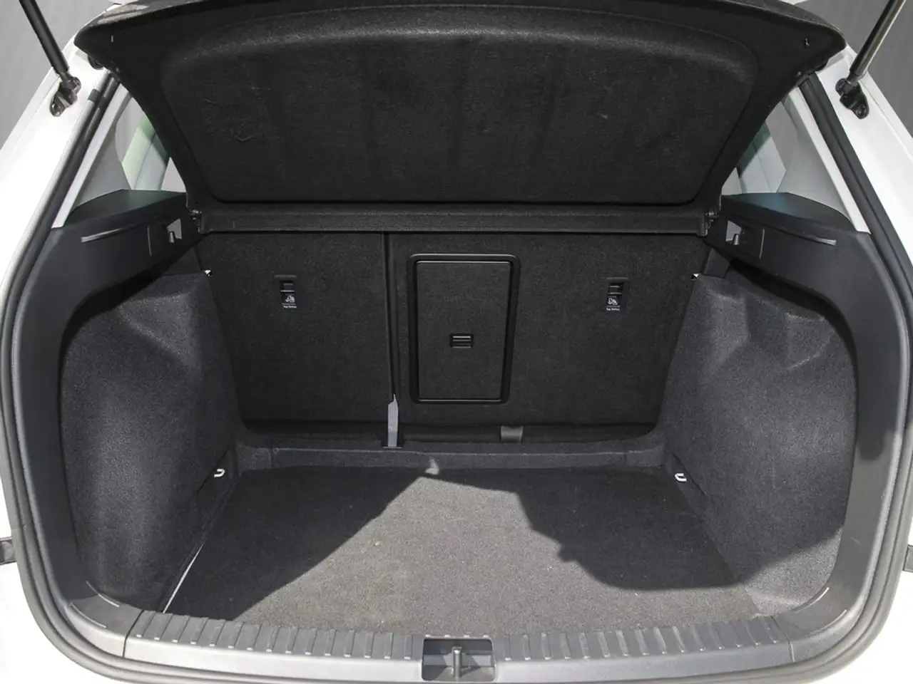 SEAT Ateca 1.5 TSI DSG Xperience AHK, RFK, LED-Sch., ACC, ... 7