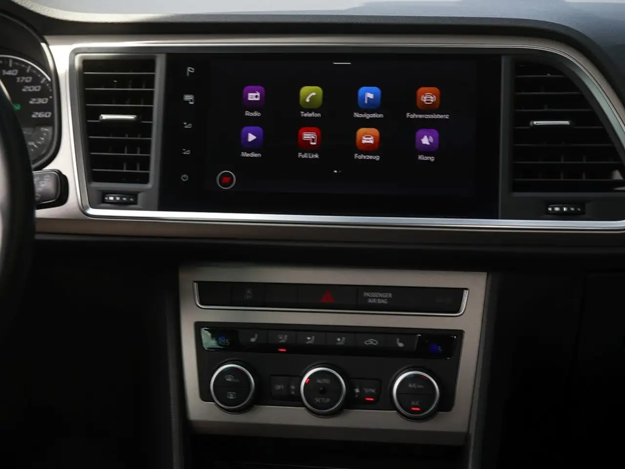 SEAT Ateca 1.5 TSI DSG Xperience AHK, RFK, LED-Sch., ACC, ... 13