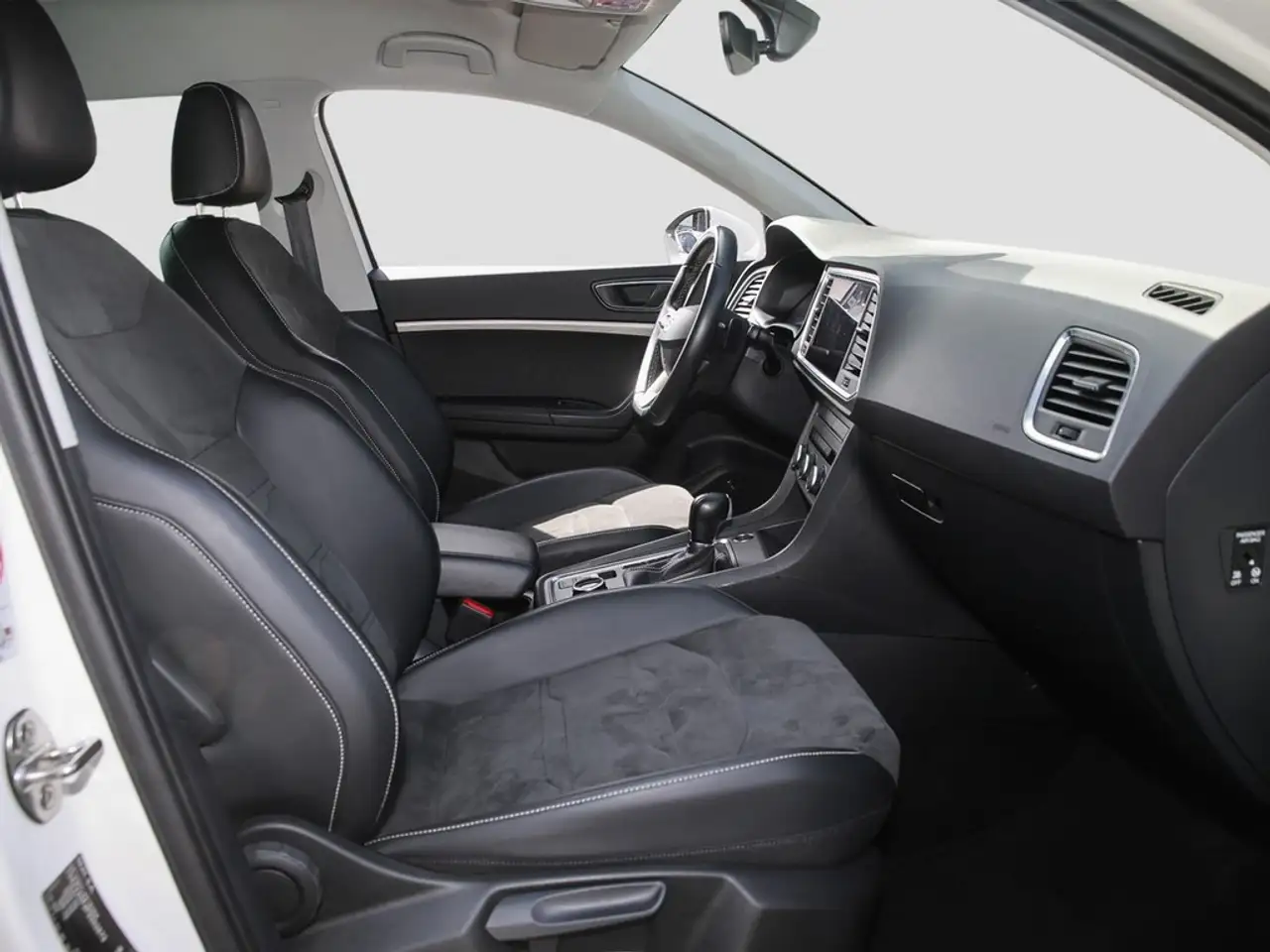 SEAT Ateca 1.5 TSI DSG Xperience AHK, RFK, LED-Sch., ACC, ... 8