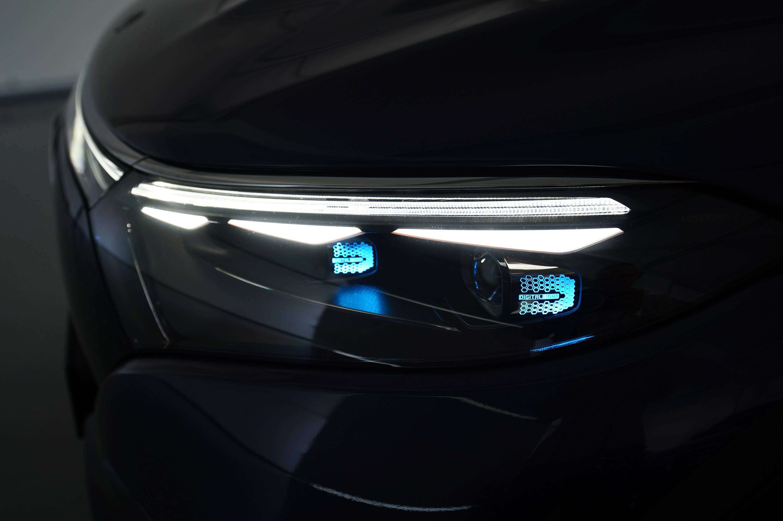 Mercedes-Benz Eqs Suv 2026 photo 5