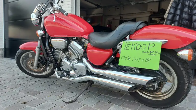 Honda VF 750 - foto 4