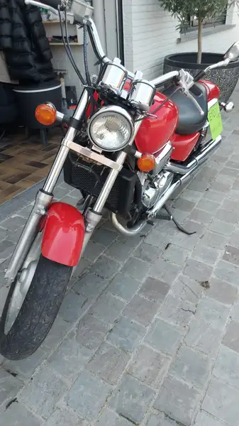 Honda VF 750 - foto 2