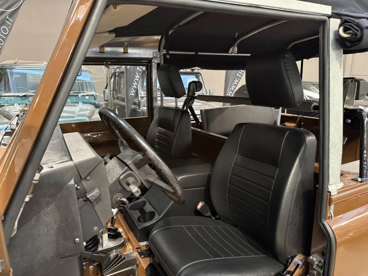 Land Rover Defender 90 diesel Soft-top, foto 9