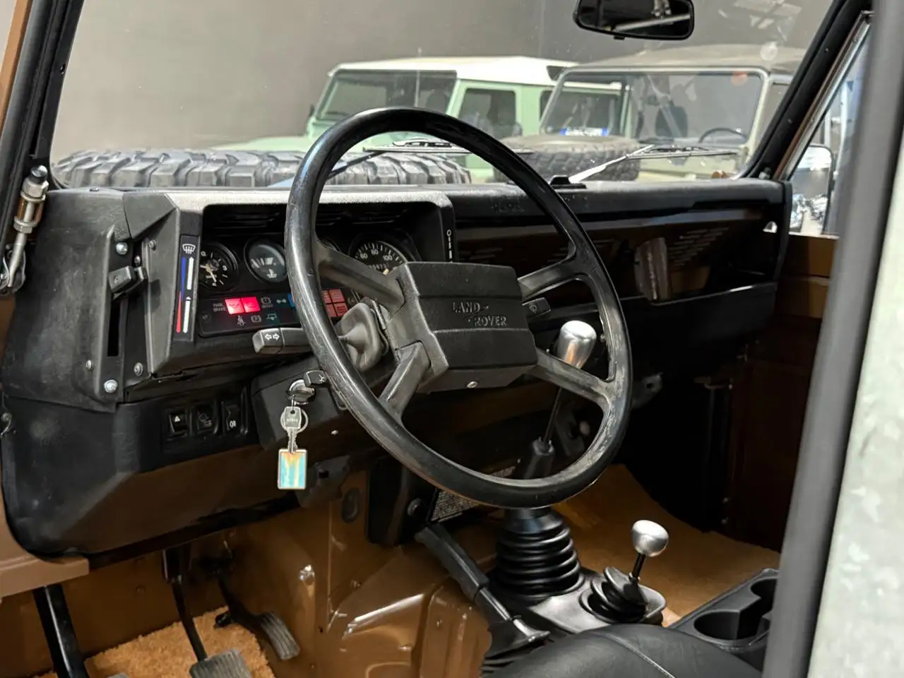 Land Rover Defender 90 diesel Soft-top, foto 10