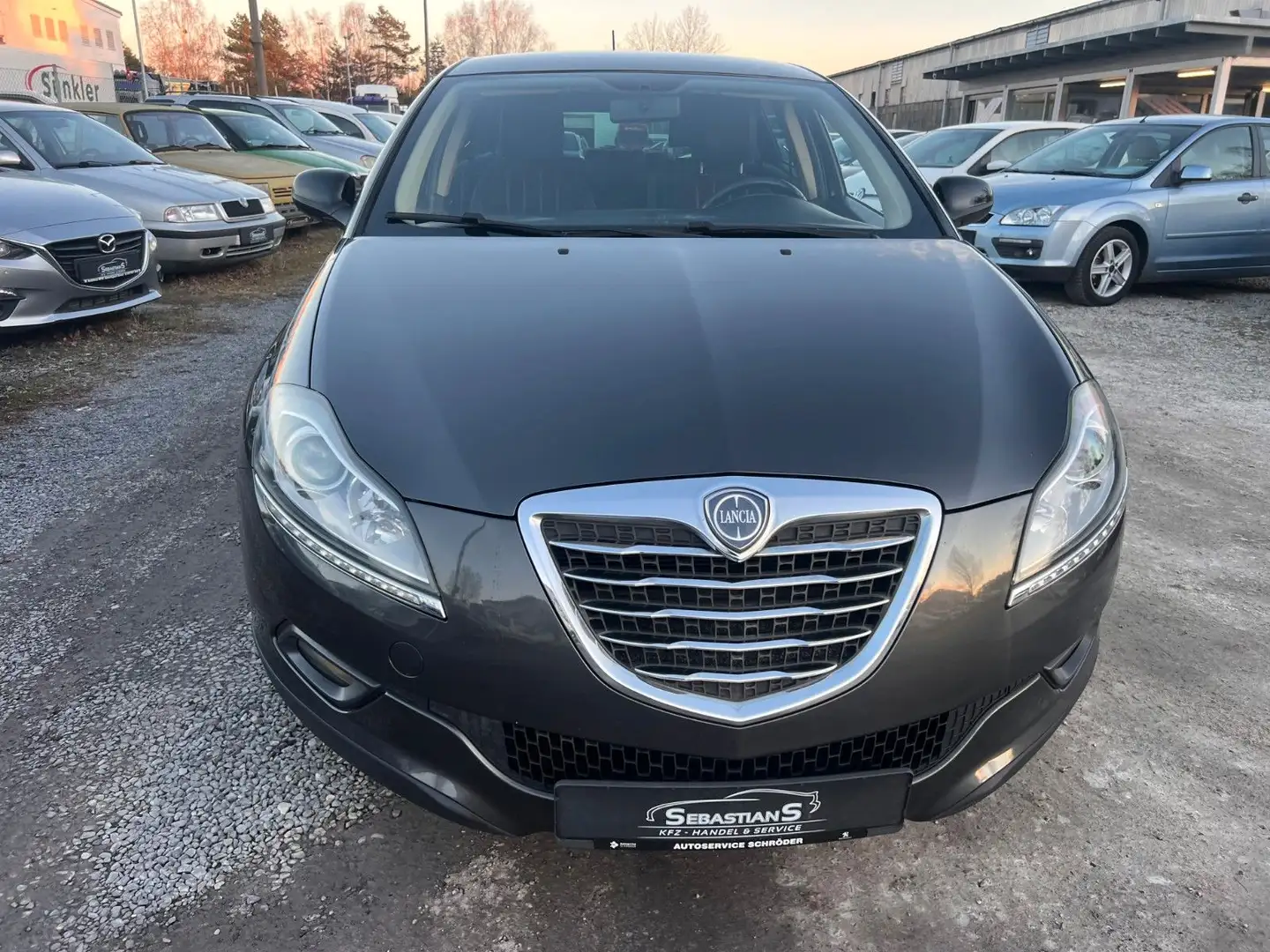 Lancia Delta 1.4 TurboJet Klimaauto. SHZ LHZ Tempomat Negro - 2